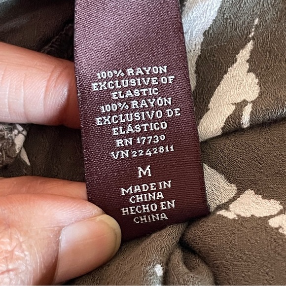 KNOX ROSE | Olive Green Off-Shoulder Boho Top Sz M - Picture 7 of 8